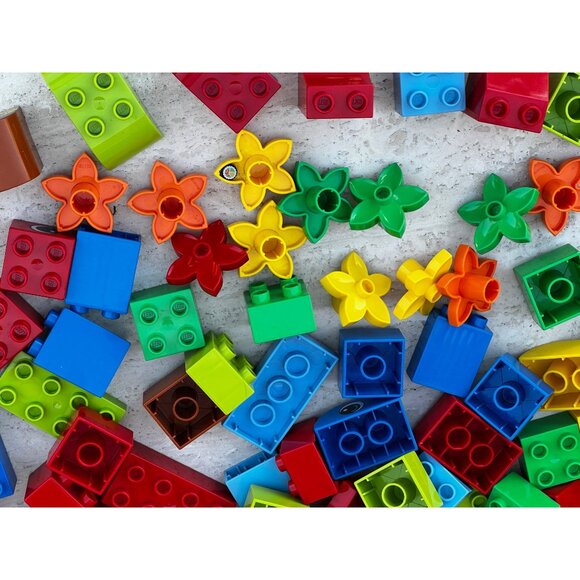 LEGO Duplo Mixed Lot 3 Lbs 2 Oz Bright Multicolor Blocks Figures Accessories - Picture 12 of 16